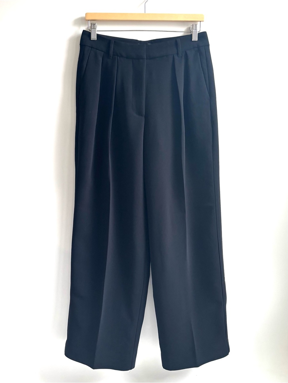 Banana Republic Pleated Wide-Leg Classics Straight Black Trousers Pants Size 4